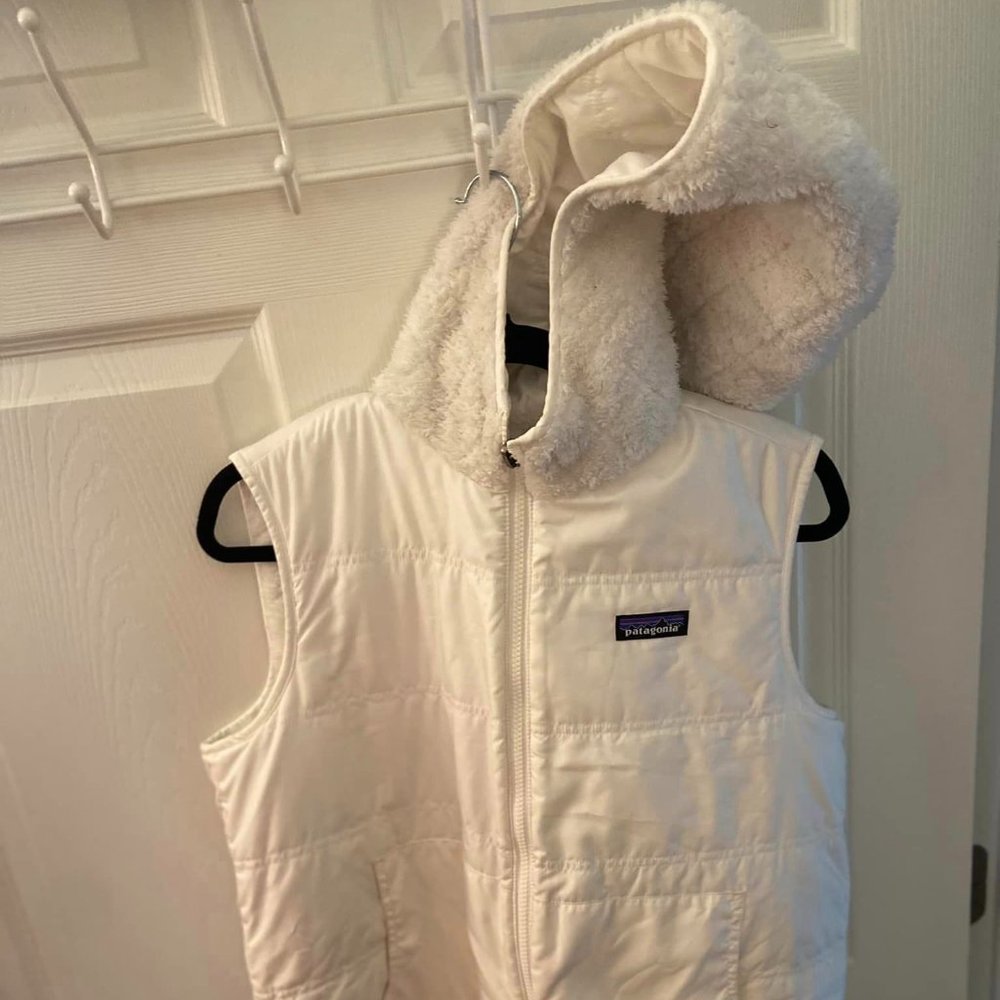 Patagonia White Sleeveless Hooded Zip Up Vest Size - Size L